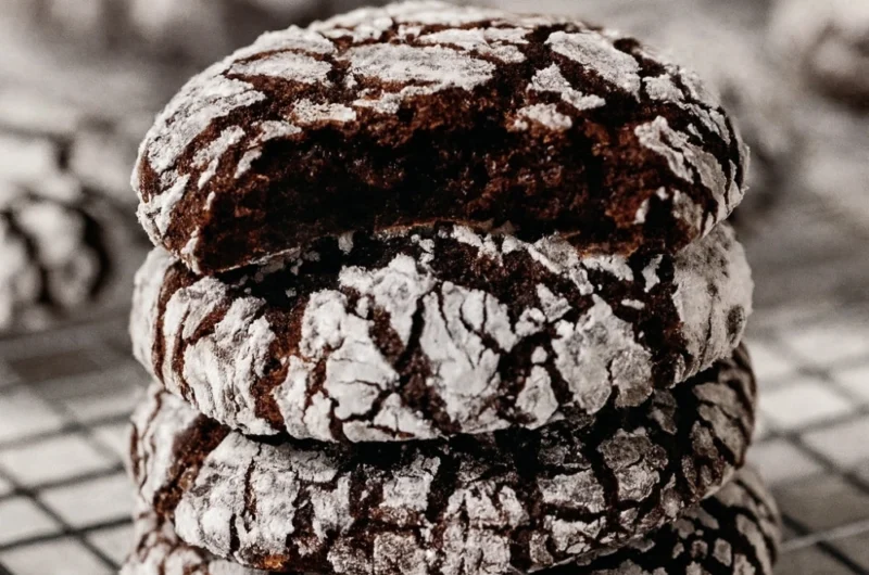 Chocolate Crinkle Cookies: The Science of the Perfect Crackle (Fudgy & Fail-Proof)
